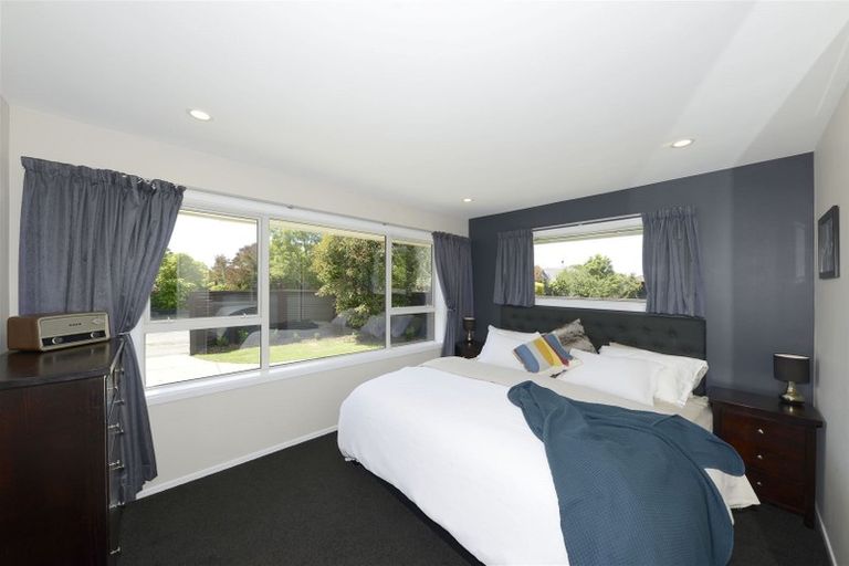 Photo of property in 6 Elwyn Place, Avonhead, Christchurch, 8042