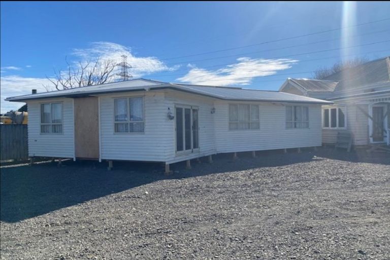 Photo of property in 73a Gledstane Road, Stanmore Bay, Whangaparaoa, 0932