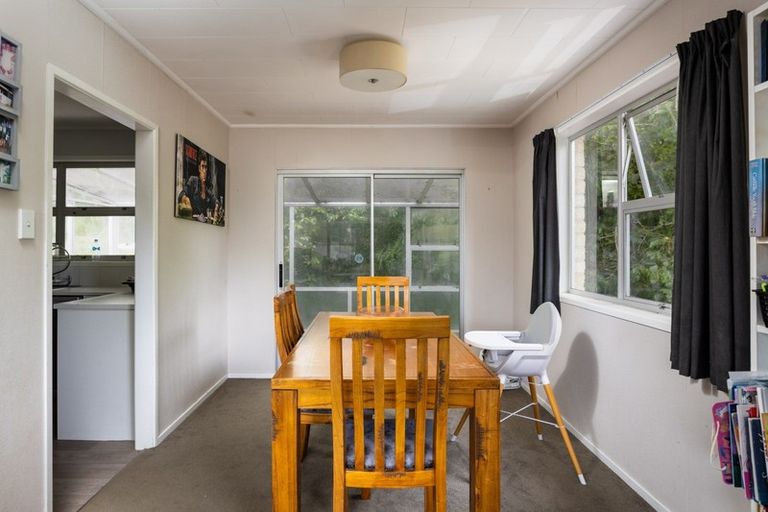 Photo of property in 235 Heta Road, Merrilands, New Plymouth, 4312