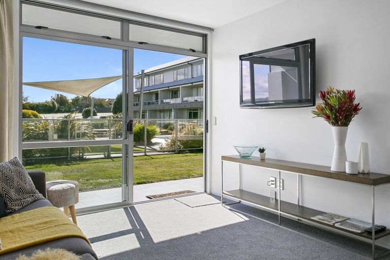 Photo of property in 300 Lake Terrace, Two Mile Bay, Taupo, 3330