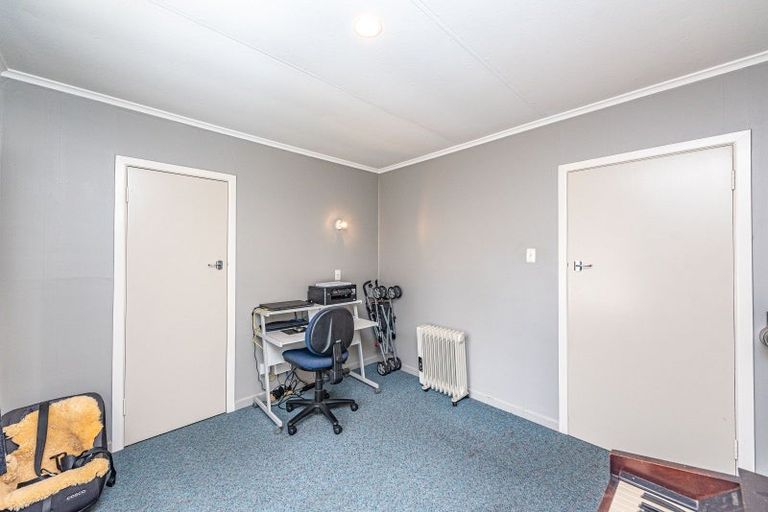 Photo of property in 2 Hillside Terrace, Saint Johns Hill, Whanganui, 4500