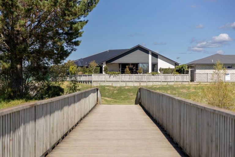 Photo of property in 73 Harding Drive, Papamoa Beach, Papamoa, 3118