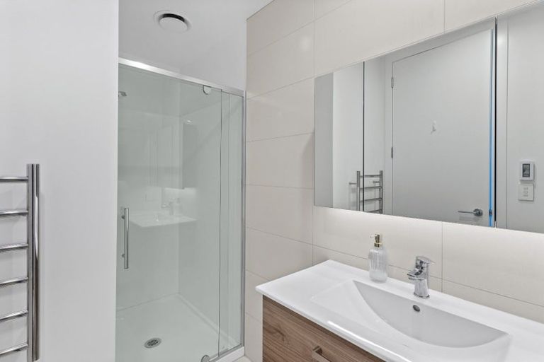 Photo of property in 203/6 Waikumete Road, Glen Eden, Auckland, 0602