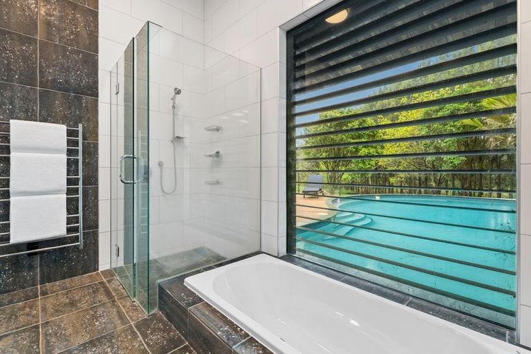 Photo of property in 303 Matua Road, Kumeu, 0891