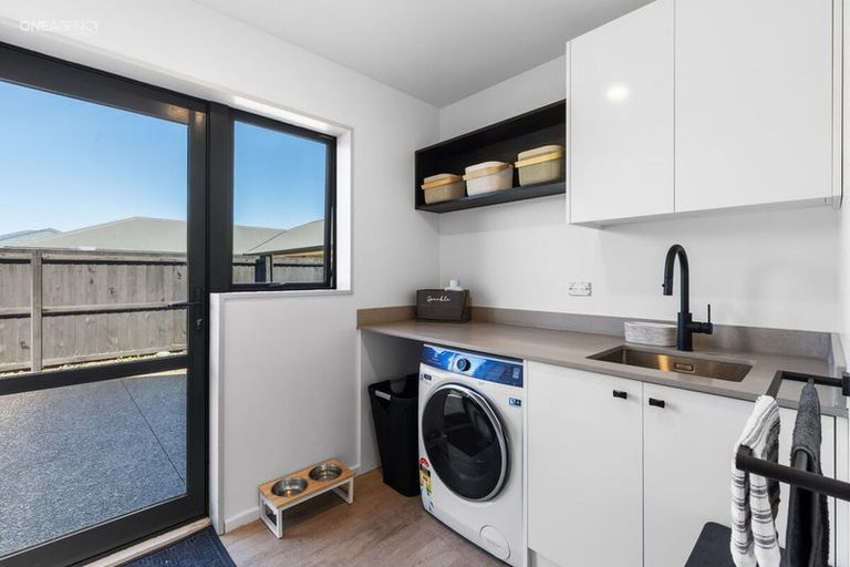 Photo of property in 8 Cunneen Place, Aidanfield, Christchurch, 8025