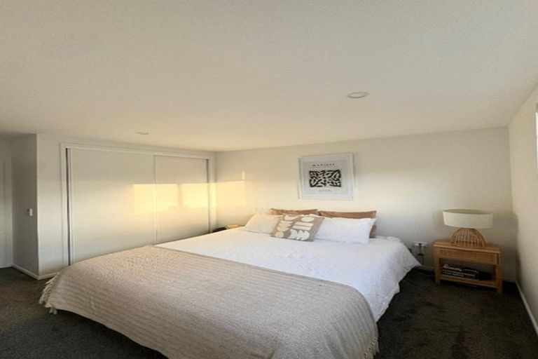 Photo of property in 7/24 Yeovil Road, Te Atatu Peninsula, Auckland, 0610