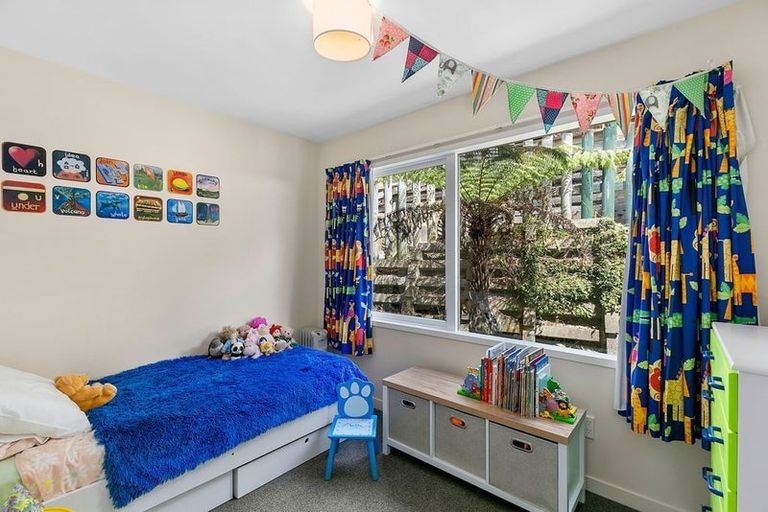 Photo of property in 10 Goddard Grove, Churton Park, Wellington, 6037