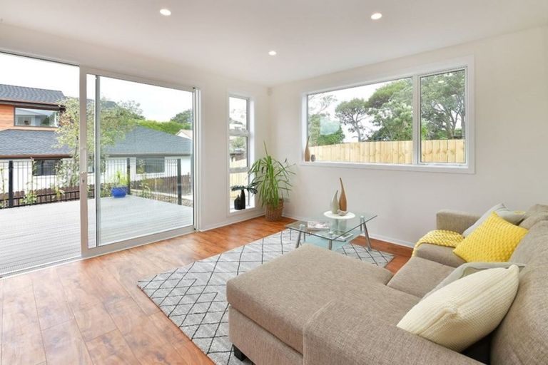 Photo of property in 877 Whangaparaoa Road, Manly, Whangaparaoa, 0930