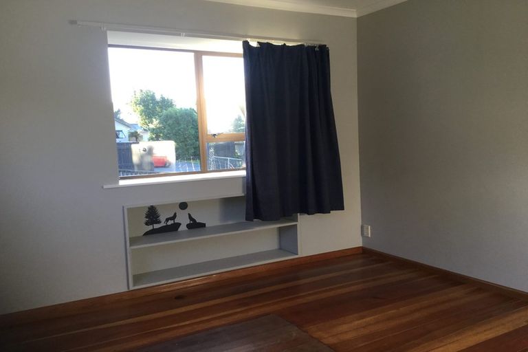 Photo of property in 48c Norana Road, Timberlea, Upper Hutt, 5018