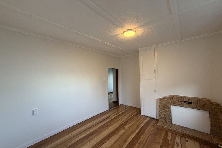 Photo of property in 113 Mangorei Road, Merrilands, New Plymouth, 4312