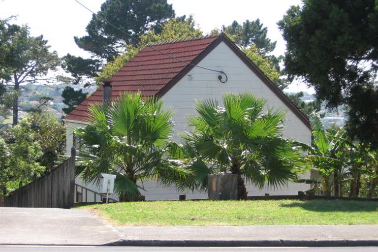 Photo of property in 2/105a Carlisle Road, Torbay, Auckland, 0632