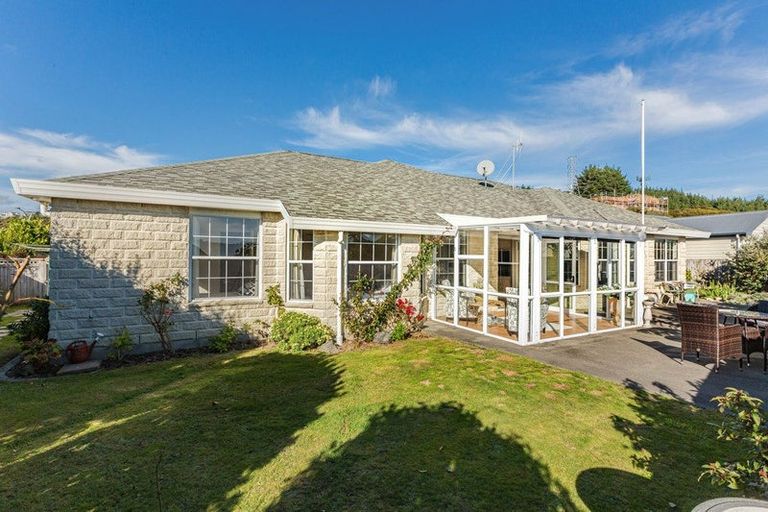 Photo of property in 84 Navigation Drive, Whitby, Porirua, 5024