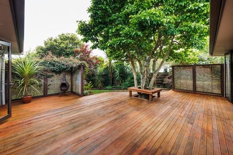 Photo of property in 23 Opawa Place, Terrace End, Palmerston North, 4410