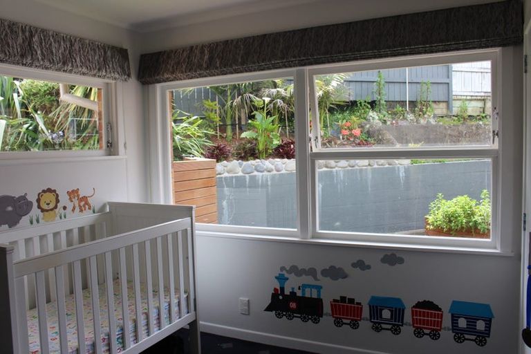 Photo of property in 2/12 Belle Vue Avenue, Northcote Point, Auckland, 0627