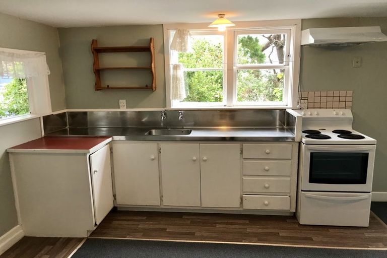 Photo of property in 50 Bedford Street, Northland, Wellington, 6012