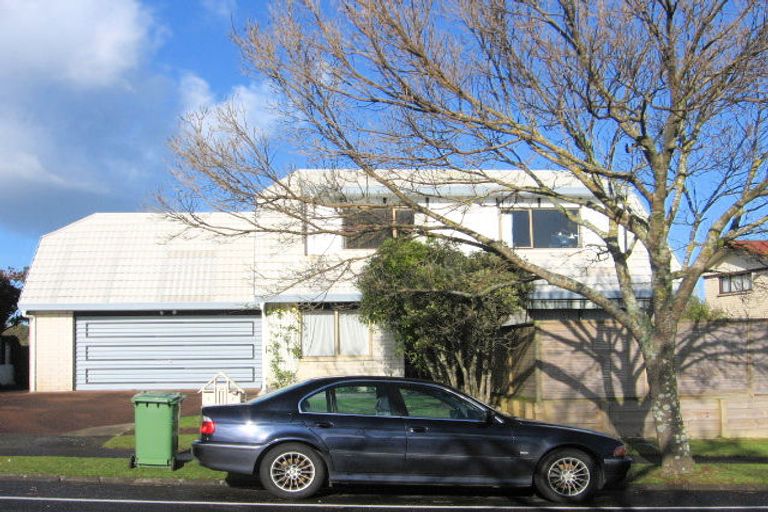 Photo of property in 1/14 Bramley Drive, Farm Cove, Auckland, 2012