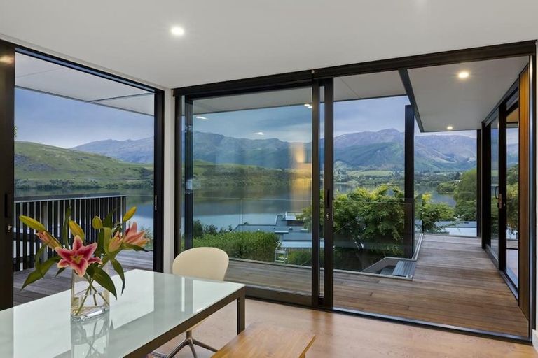 Photo of property in 27 Arrowtn-lke Hayes Road, Lake Hayes, Queenstown, 9371