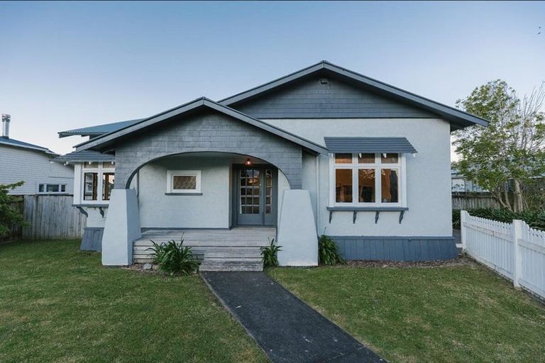 Photo of property in 6 Tawa Street, Tokomaru, Palmerston North, 4474