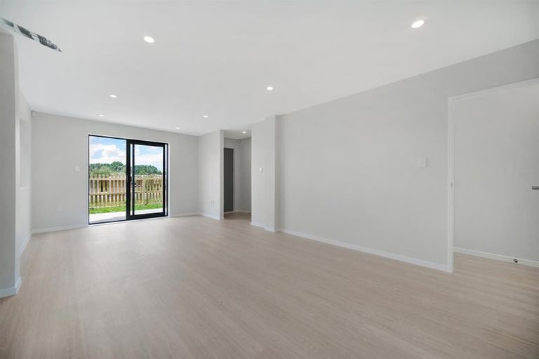 Photo of property in 73 Kaha Road, Papakura, 2110