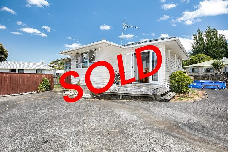 Photo of property in 86 Rosewarne Crescent, Glendene, Auckland, 0602