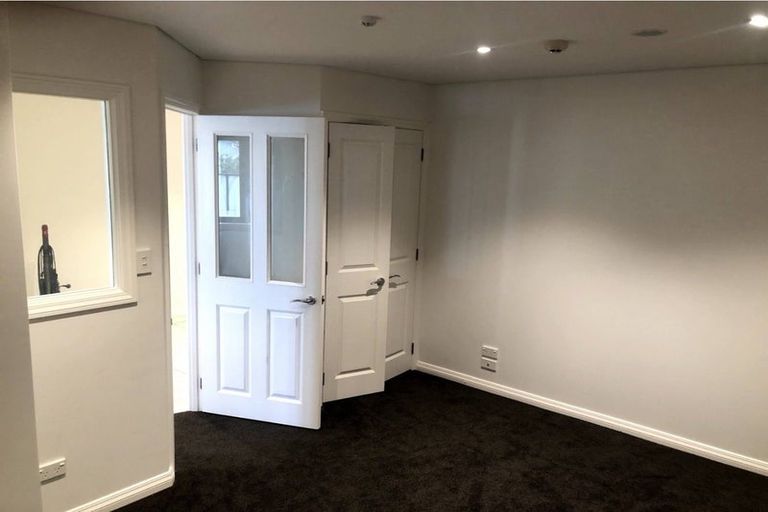 Photo of property in 2/8b Rugby Road, Birkenhead, Auckland, 0626