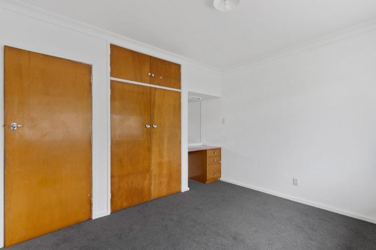 Photo of property in 2/504 Queen Street East, Hastings, 4122
