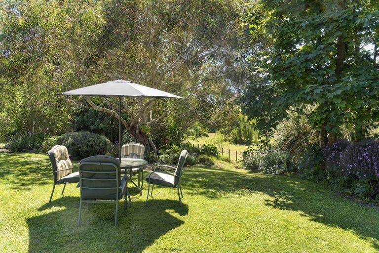 Photo of property in 151 Swamp Road, Te Horo, Otaki, 5581