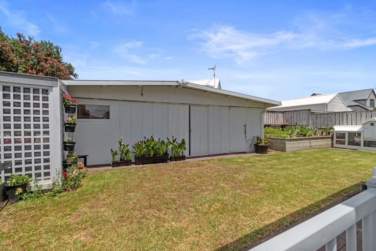 Photo of property in 4 Claxton Avenue, Pauanui, Hikuai, 3579