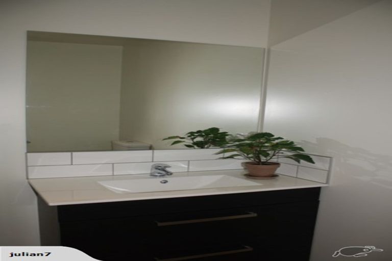 Photo of property in 47 Peregrine Falcon Road, Mount Creighton, Queenstown, 9371