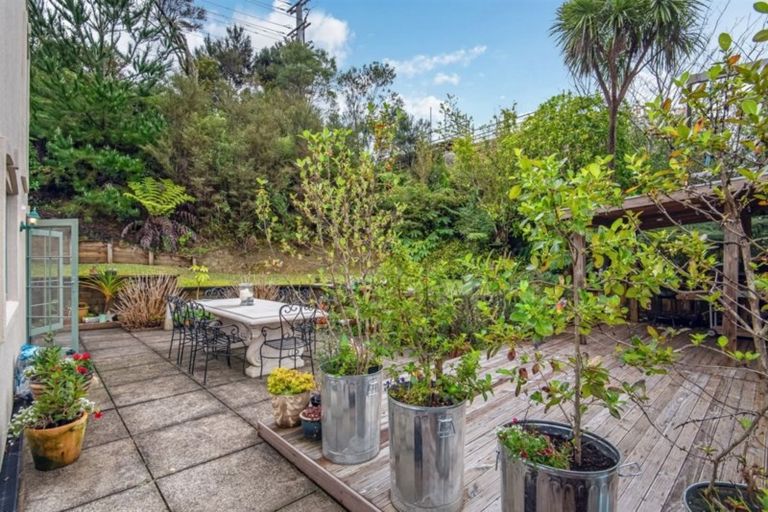 Photo of property in 286 Glenvar Road, Torbay, Auckland, 0630