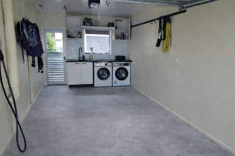 Photo of property in 964a Tremaine Avenue, Roslyn, Palmerston North, 4414