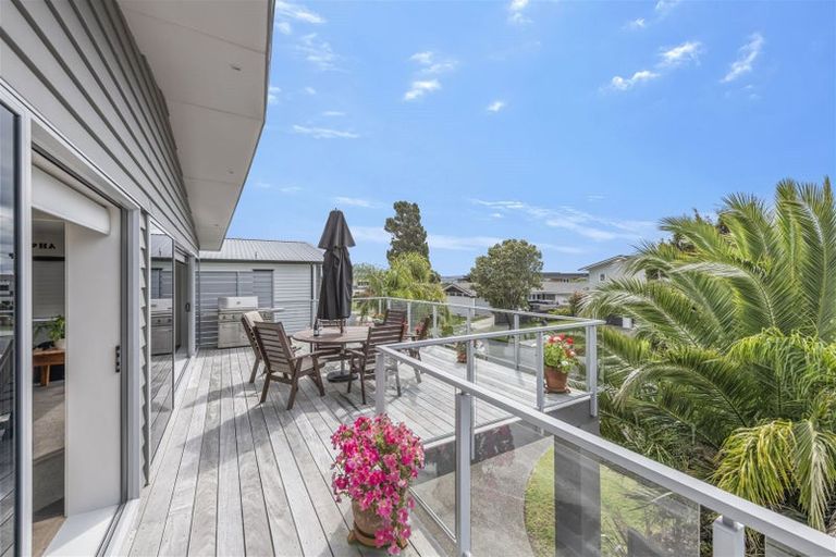 Photo of property in 14 Gulf Crest, Bucklands Beach, Auckland, 2012