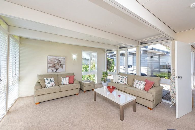 Photo of property in 3 Exeter Crescent, Springvale, Whanganui, 4501
