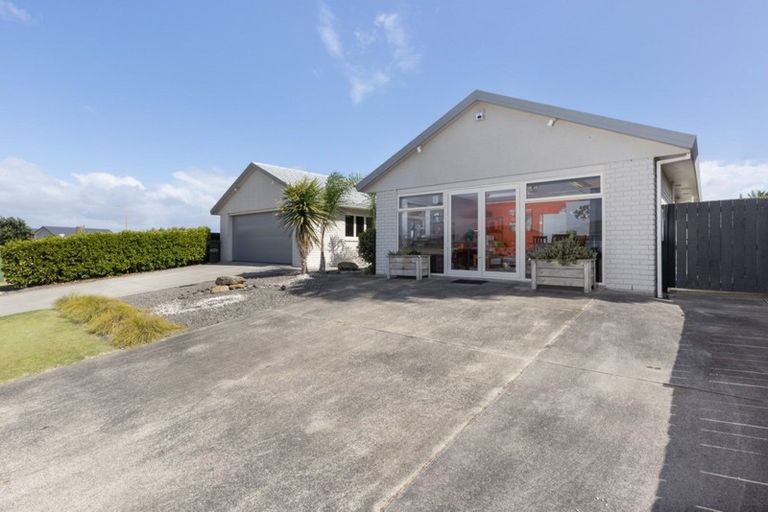 Photo of property in 781 Grenada Street, Papamoa Beach, Papamoa, 3118