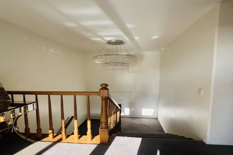 Photo of property in 15 Constable Lane, West Harbour, Auckland, 0618