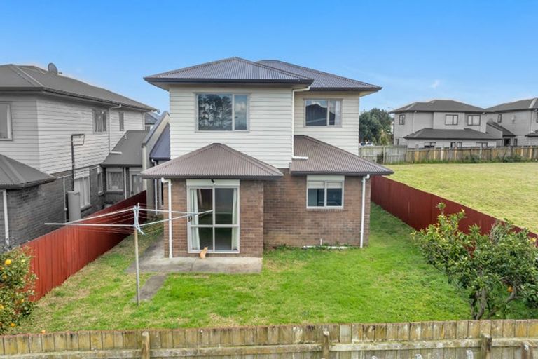 Photo of property in 28 Crossandra Drive, Mangere, Auckland, 2022