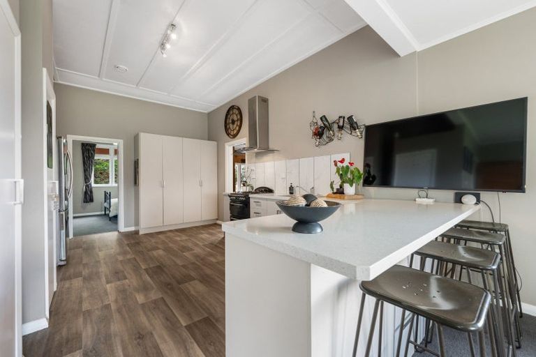 Photo of property in 986 Halcombe Road, Halcombe, Feilding, 4779