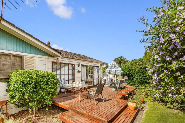 Photo of property in 8 Dalkeith Place, Opaheke, Papakura, 2113