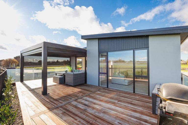 Photo of property in 11 Mangatainoka Lane, Awapuni, Palmerston North, 4412