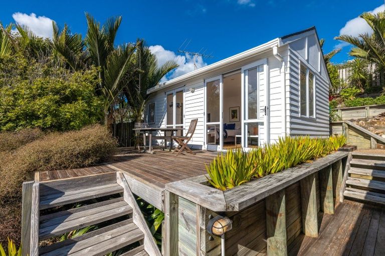 Photo of property in 2/28 Beach Parade, Oneroa, Waiheke Island, 1081