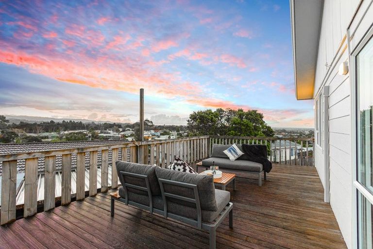 Photo of property in 27 Danube Lane, Glen Eden, Auckland, 0602