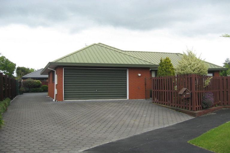 Photo of property in 2/7 Argo Place, Casebrook, Christchurch, 8051