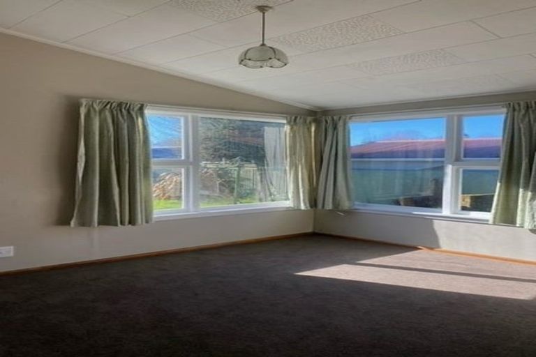 Photo of property in 84 Woodbury Street, Russley, Christchurch, 8042