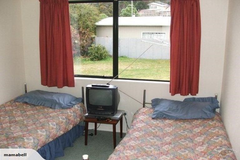 Photo of property in 17 Reeves Road, Acacia Bay, Taupo, 3330
