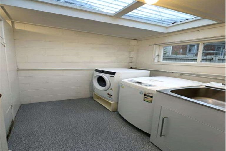 Photo of property in 5 Howe Street, North Dunedin, Dunedin, 9016