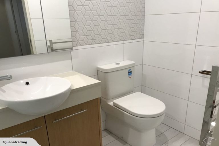 Photo of property in 204/252 Centreway Road, Orewa, 0931