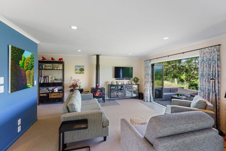 Photo of property in 205 Taylors Road, Otaki, 5583