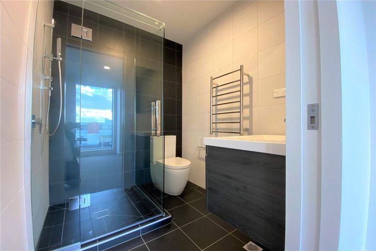 Photo of property in 413/19 Rawene Road, Birkenhead, Auckland, 0626