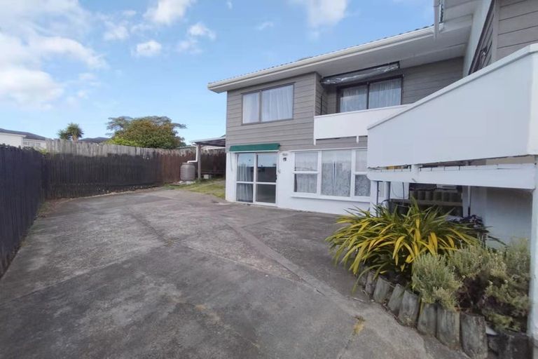 Photo of property in 4 Clunie Place, Highland Park, Auckland, 2010