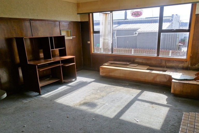 Photo of property in 246d Marine Parade, Bluff, 9814